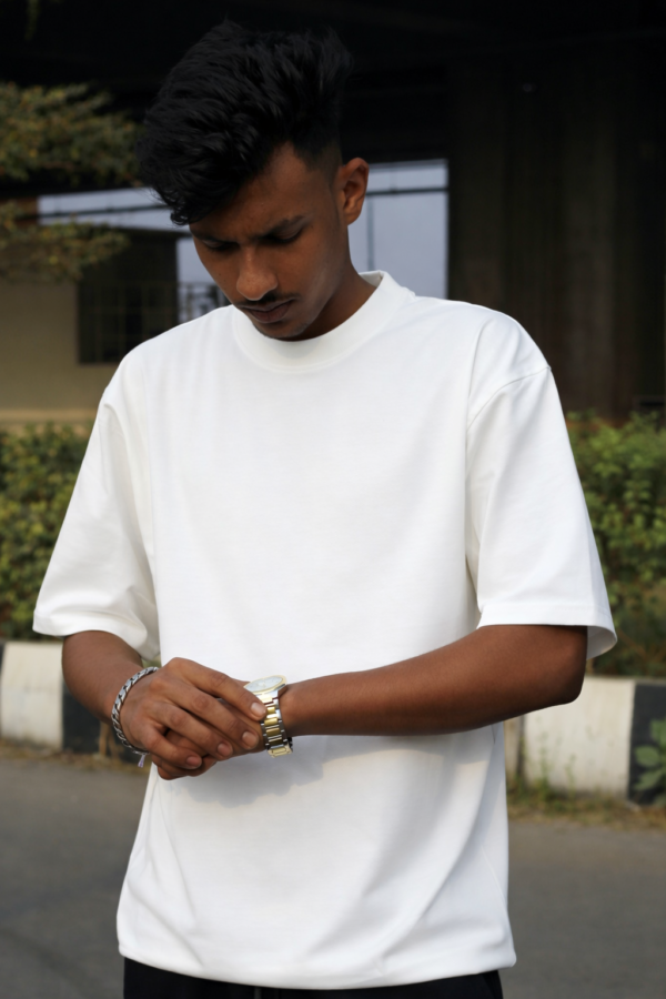 white-oversize-drop-shoulder-tshirt-denim-plus White oversize drop shoulder t-shirt for men and women by Denim Plus